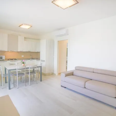 Apartment Domus Fiorita Lido di Jesolo