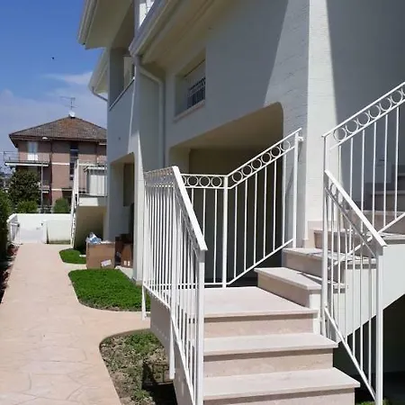 Domus Fiorita Apartment *